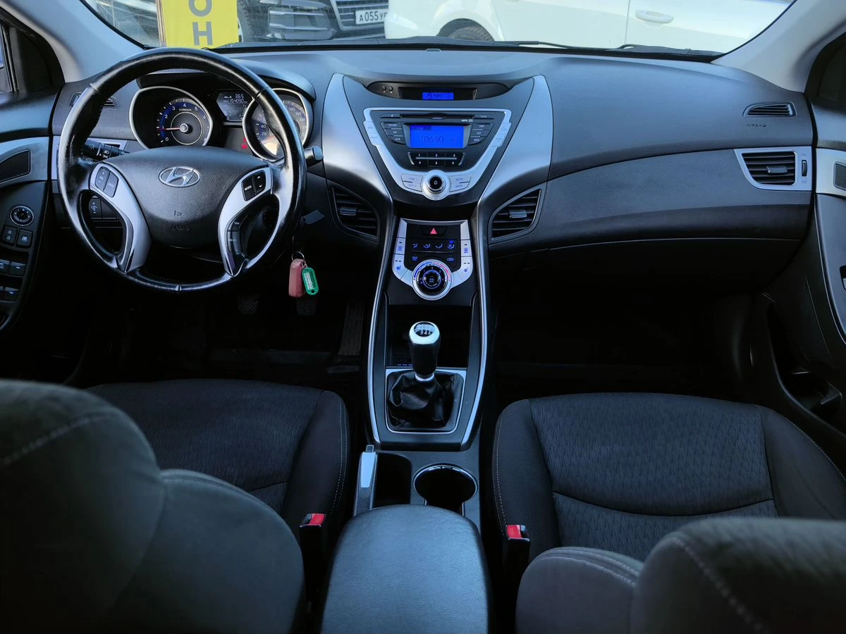 Hyundai Elantra, 2012г, передний привод, механика