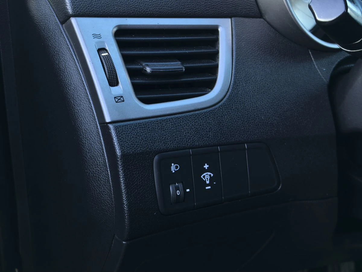 Hyundai Elantra, 2012г, передний привод, механика