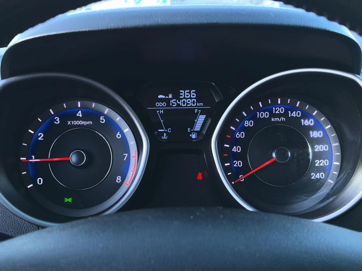 Hyundai Elantra, 2012г, передний привод, механика