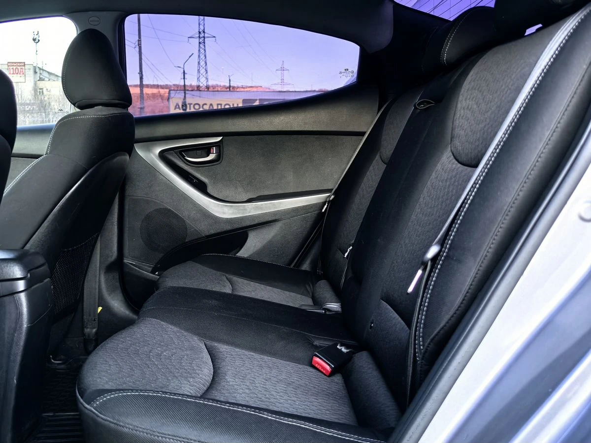 Hyundai Elantra, 2012г, передний привод, механика
