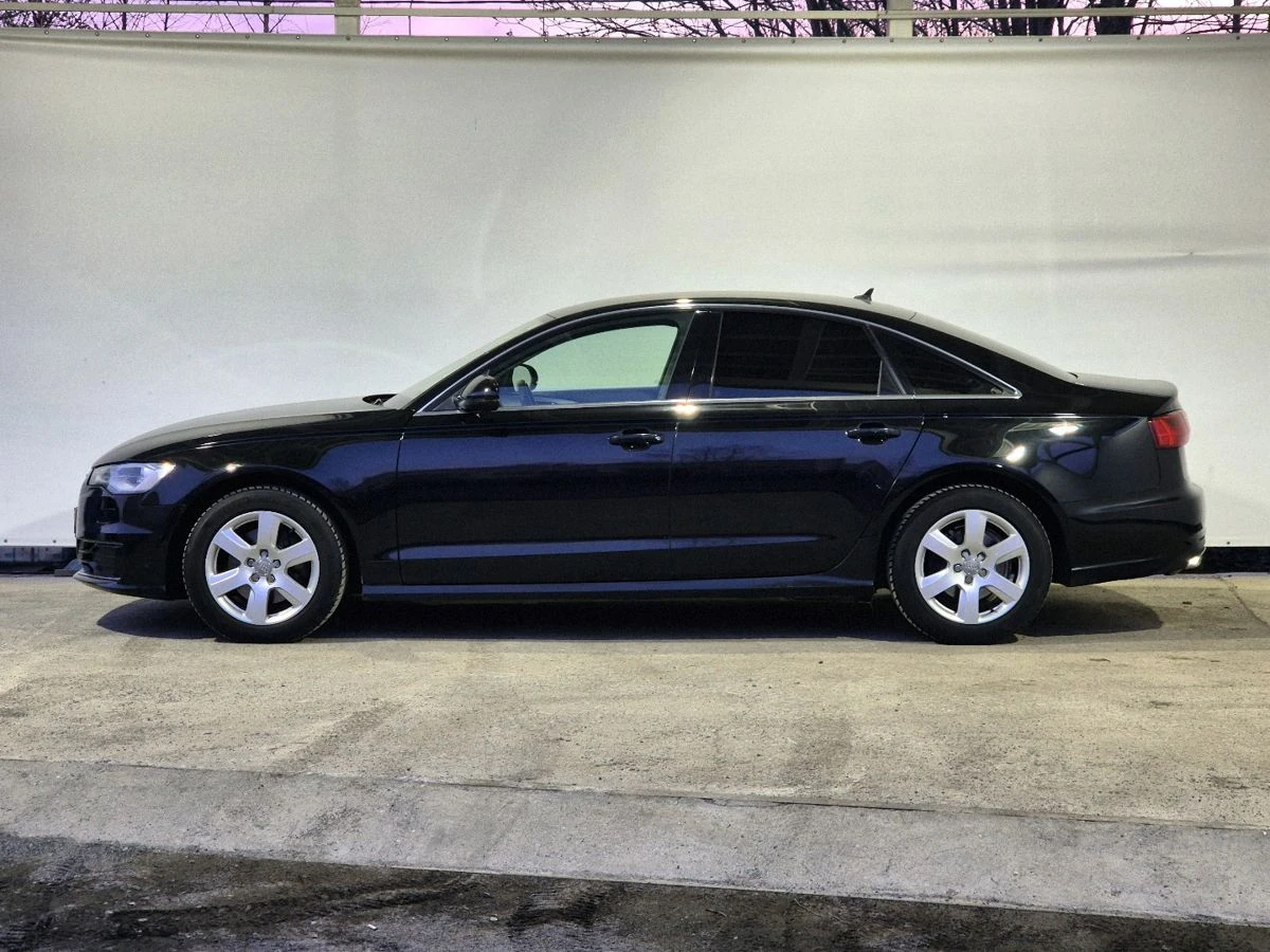 Audi A6, 2015г, передний привод, робот