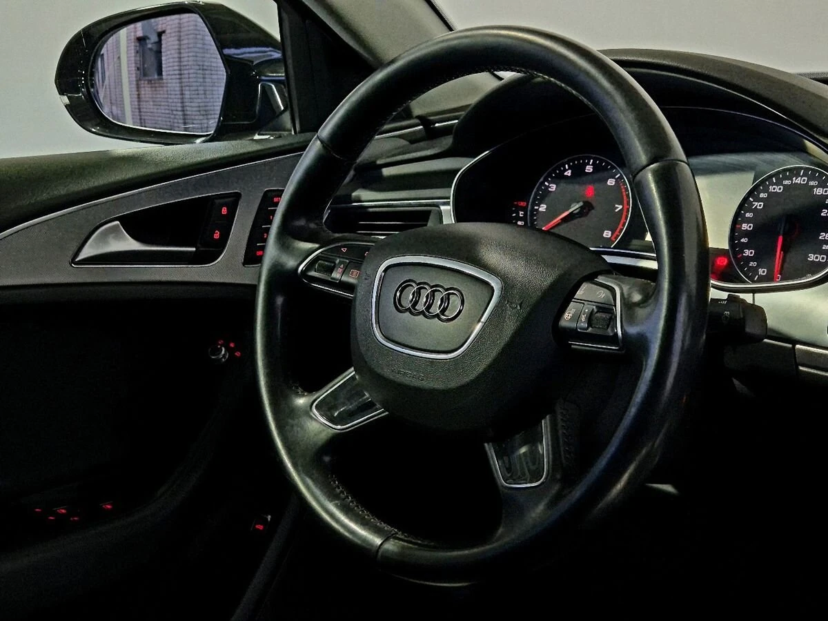 Audi A6, 2015г, передний привод, робот