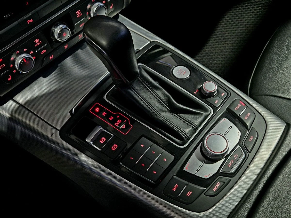 Audi A6, 2015г, передний привод, робот