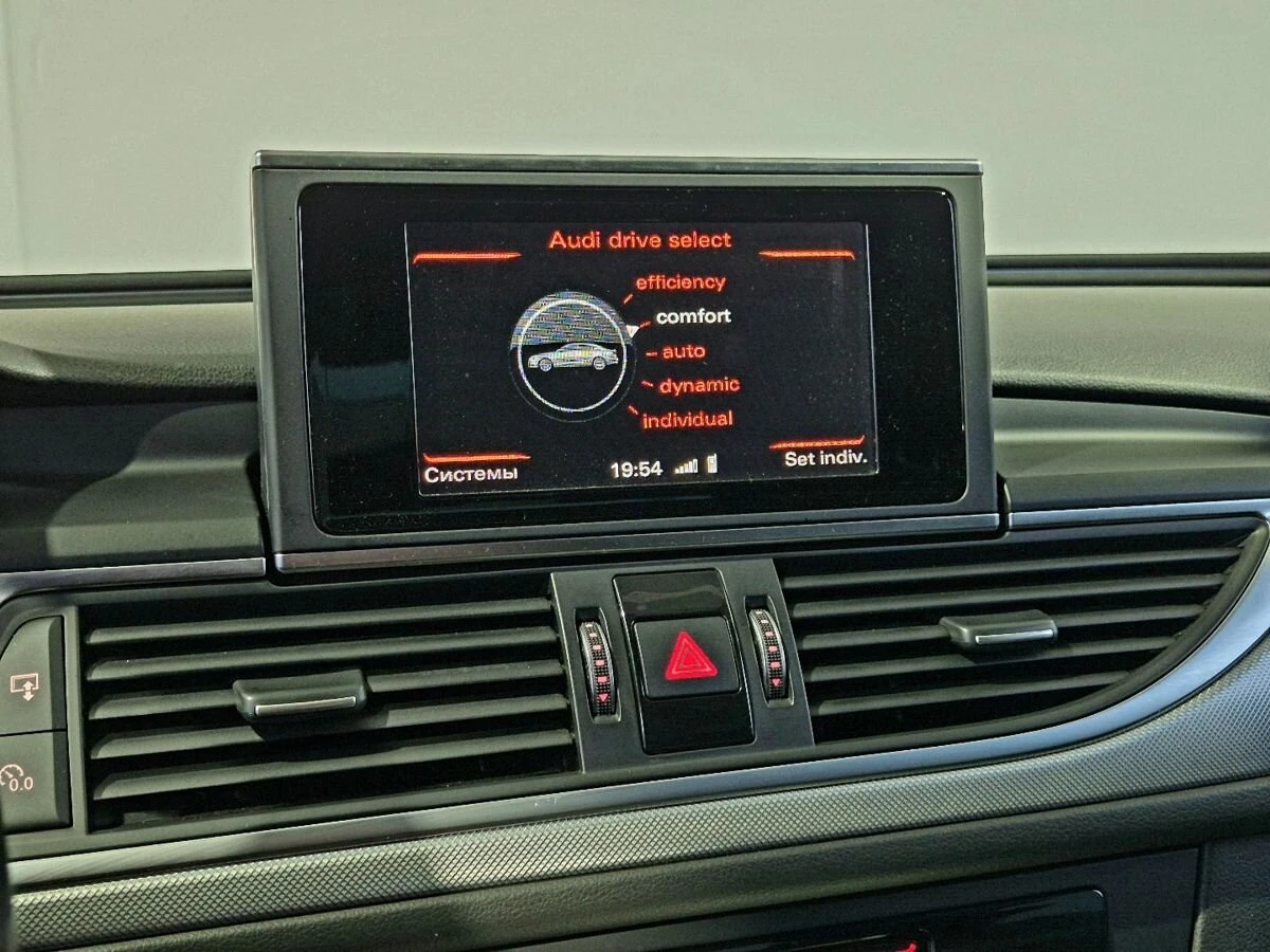 Audi A6, 2015г, передний привод, робот