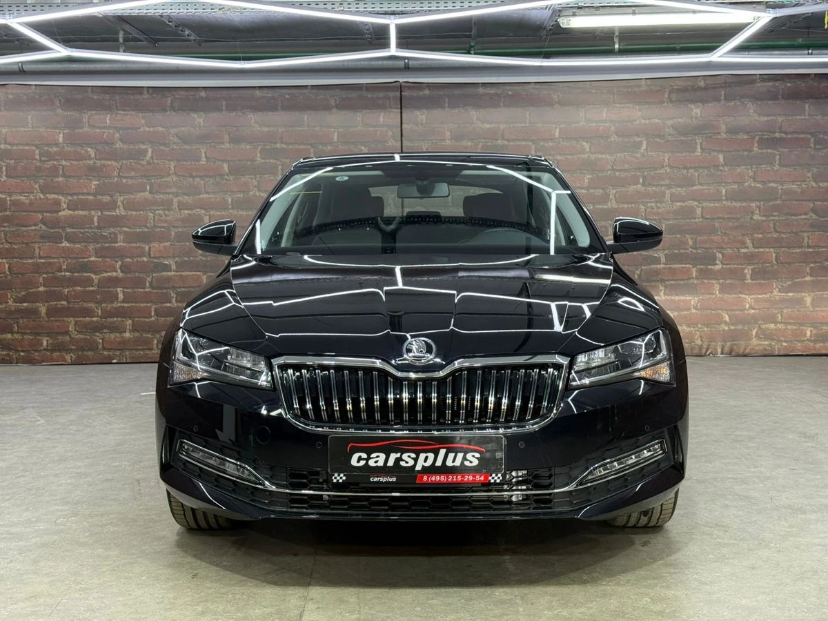 Skoda Superb, 2025г, передний привод, робот