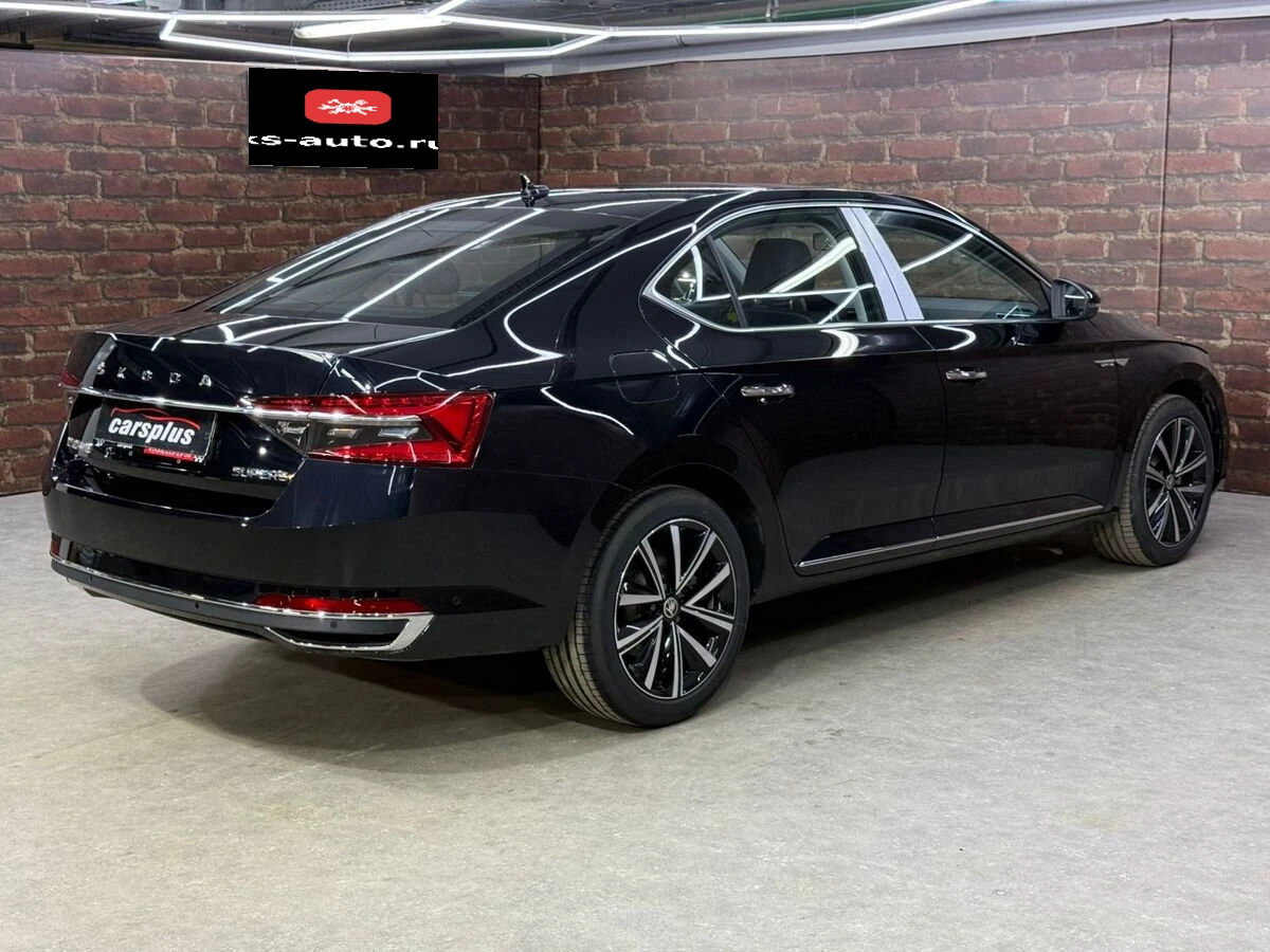 Skoda Superb, 2025г, передний привод, робот