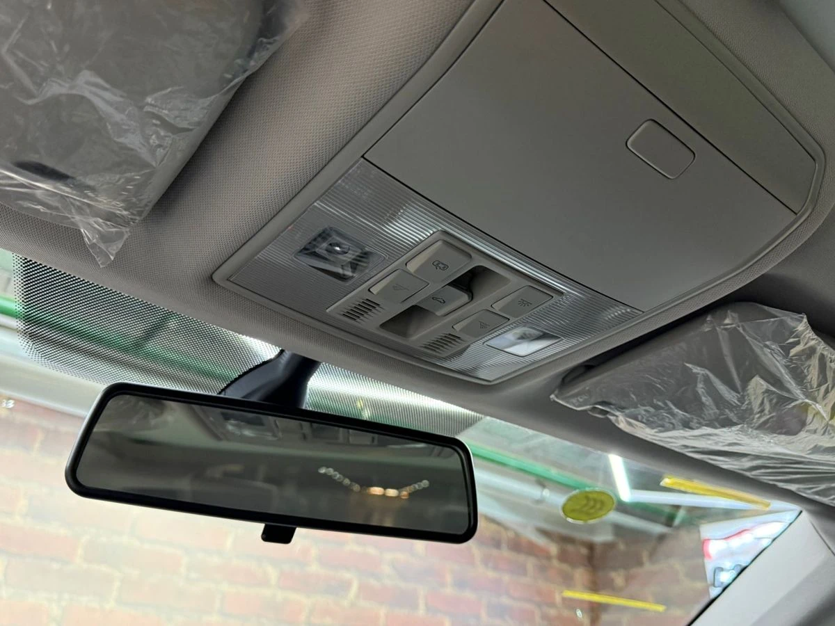 Skoda Superb, 2025г, передний привод, робот