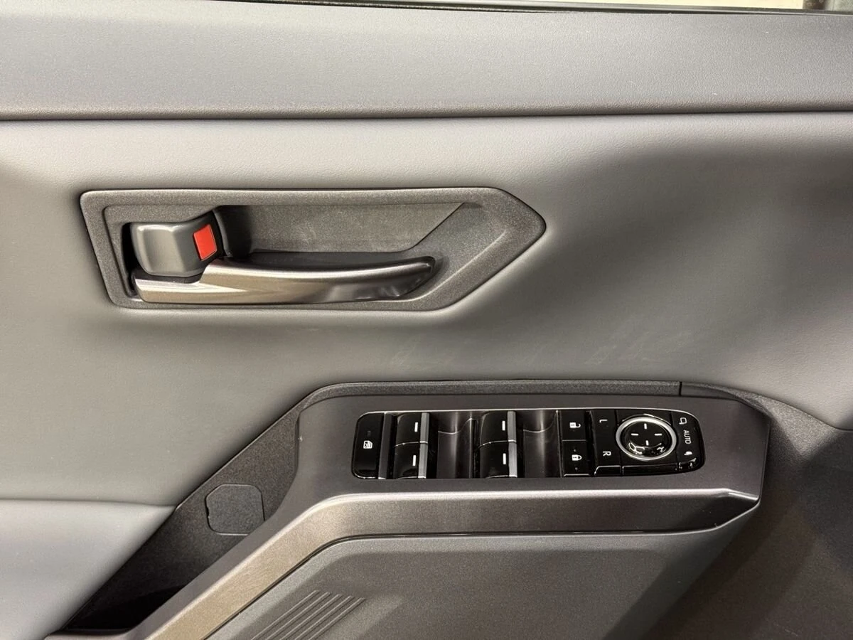 Toyota RAV4, 2026г, полный привод, вариатор