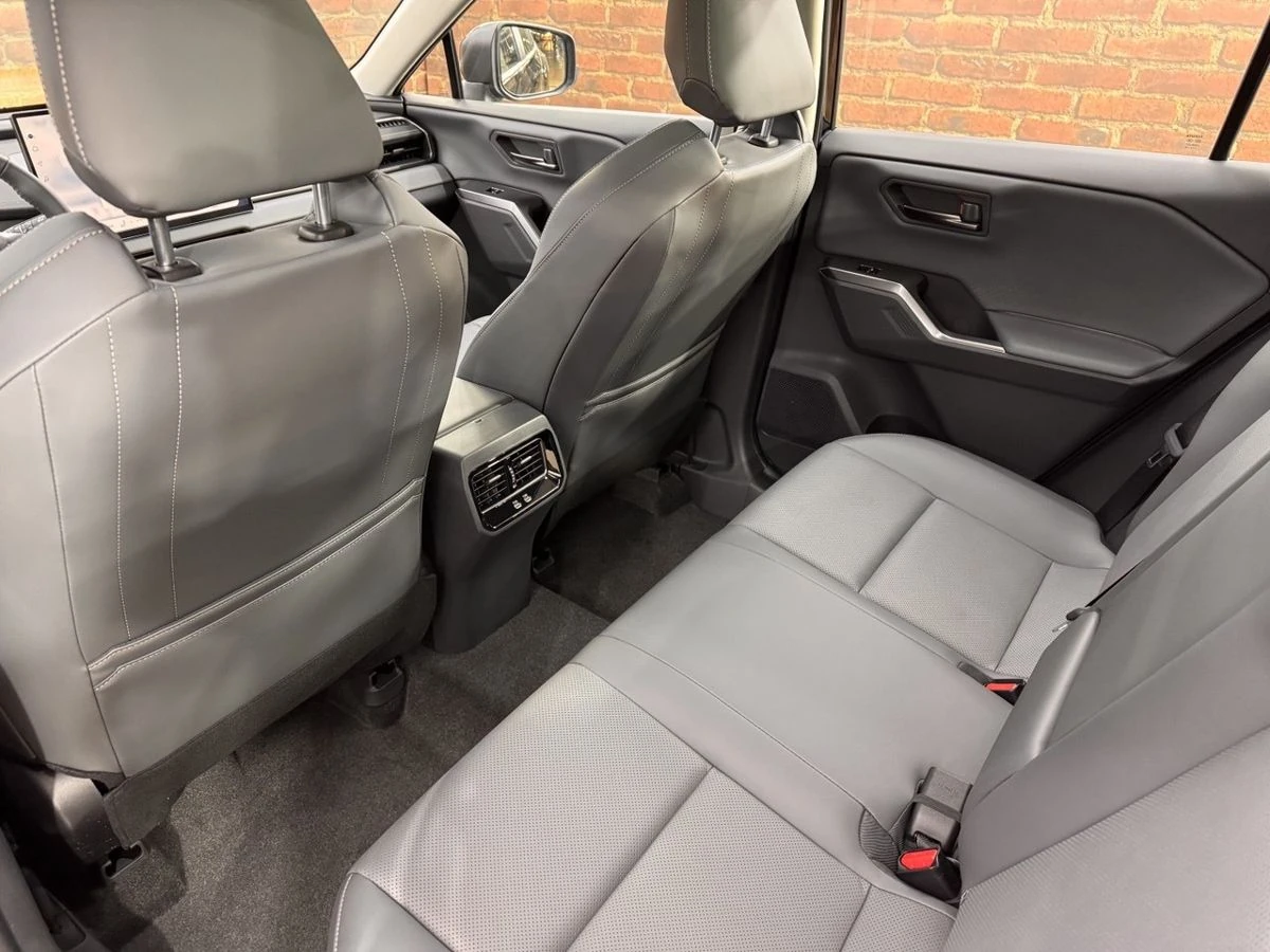 Toyota RAV4, 2026г, полный привод, вариатор