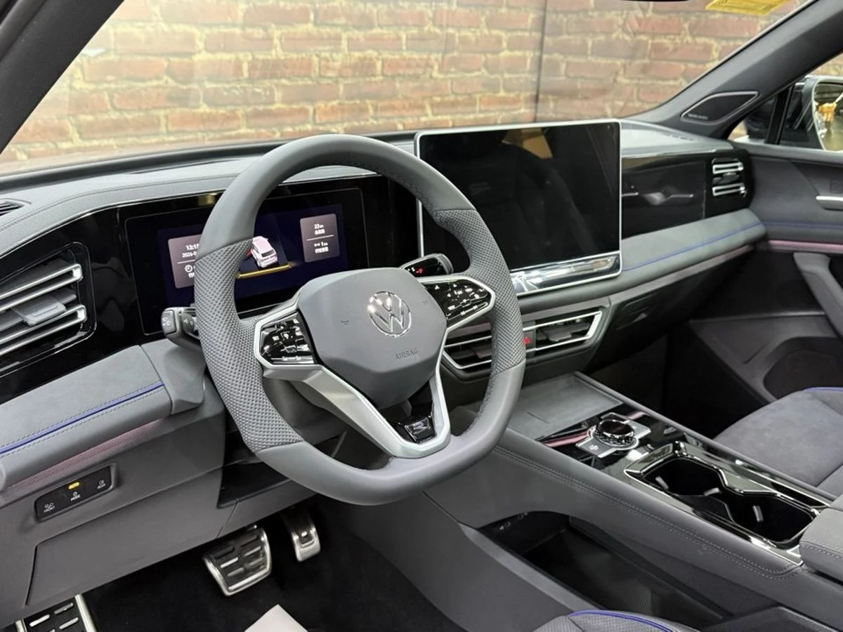 Volkswagen Tiguan, 2026г, полный привод, робот