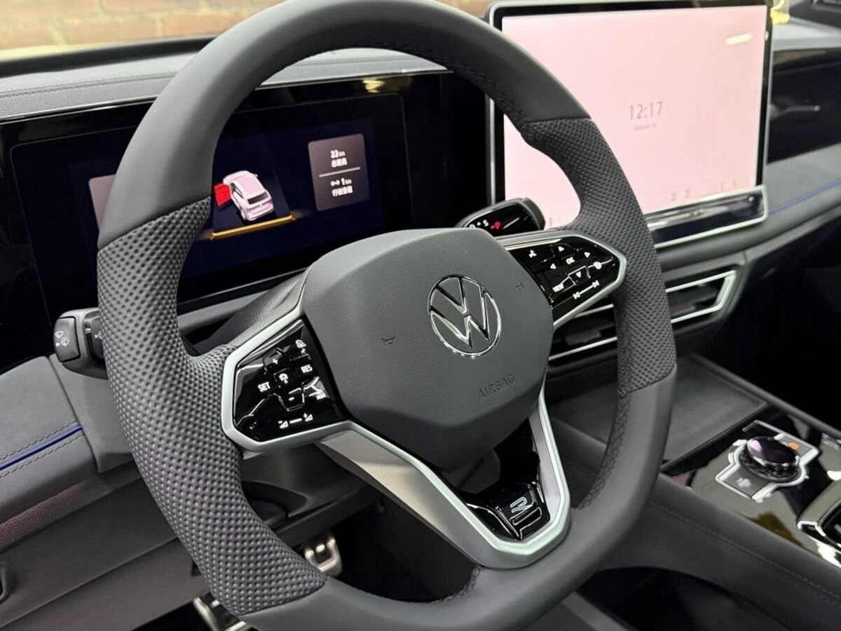 Volkswagen Tiguan, 2026г, полный привод, робот