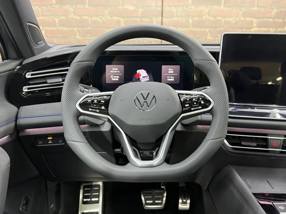 Volkswagen Tiguan, 2026г, полный привод, робот