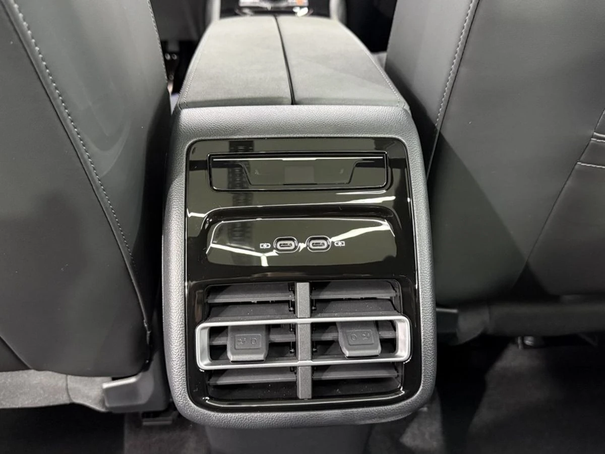 Volkswagen Tiguan, 2026г, полный привод, робот