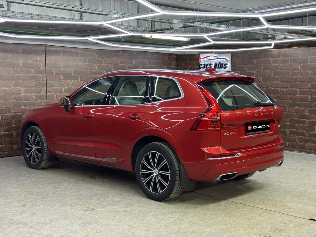 Volvo XC60, 2021г, полный привод, автомат
