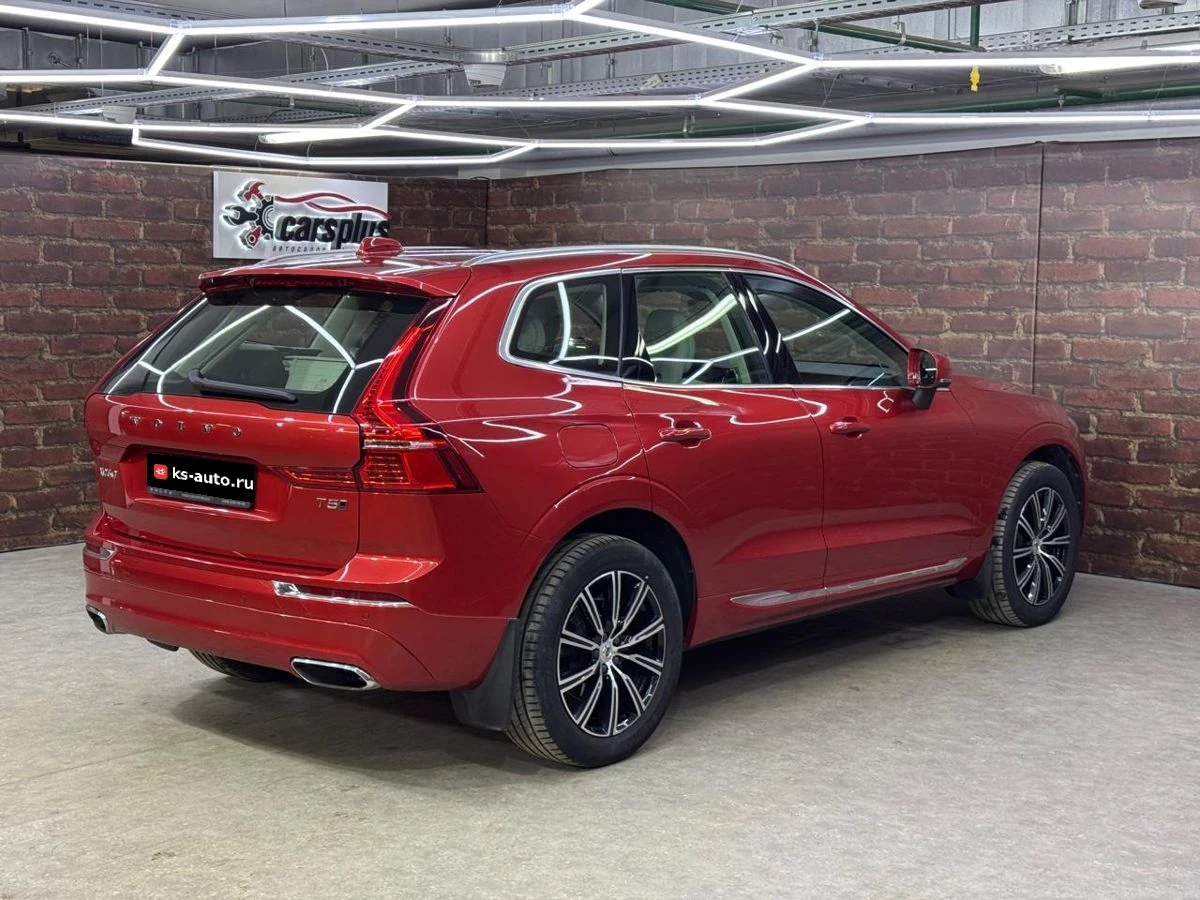 Volvo XC60, 2021г, полный привод, автомат