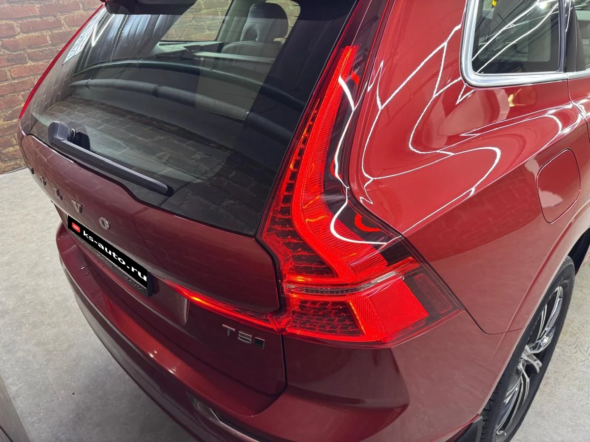 Volvo XC60, 2021г, полный привод, автомат