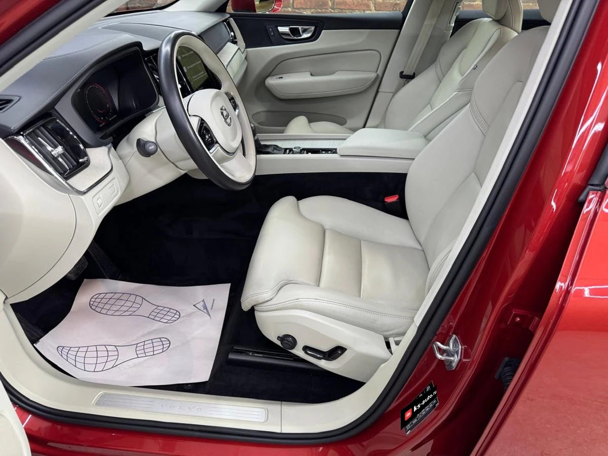 Volvo XC60, 2021г, полный привод, автомат