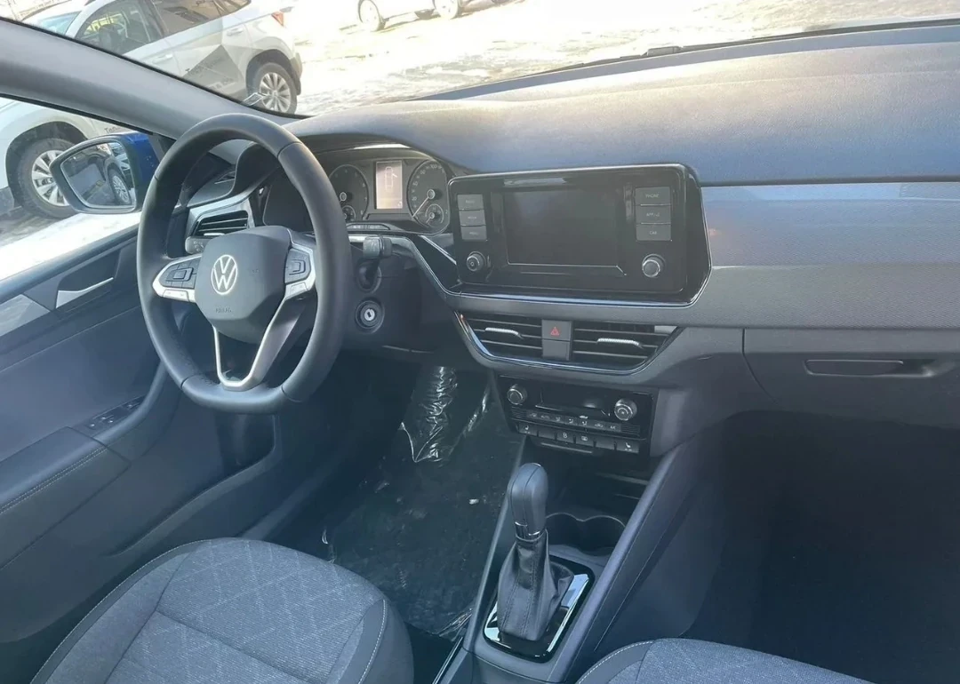 Volkswagen Polo, 2022г, передний привод, автомат