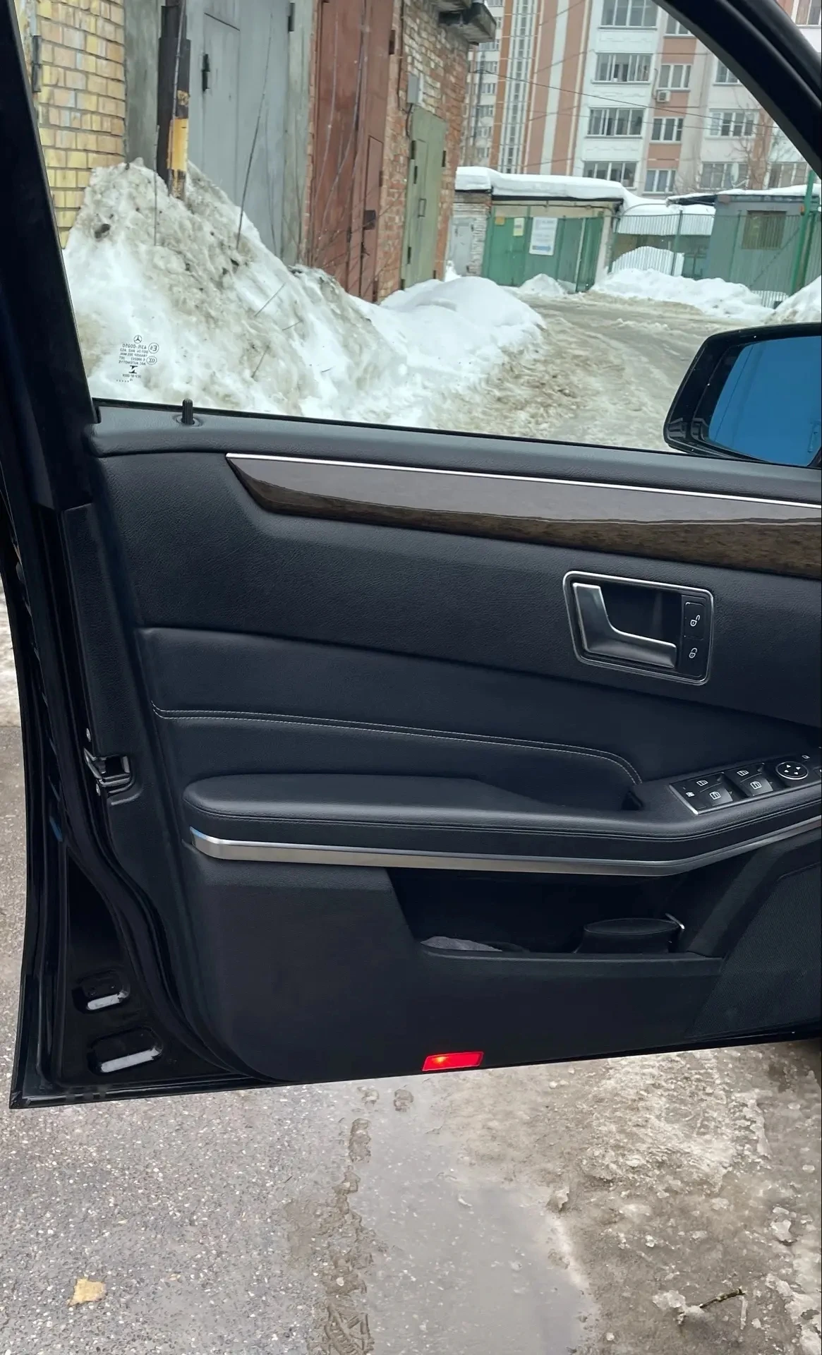 Mercedes-Benz E-Класс, 2015г, задний привод, автомат