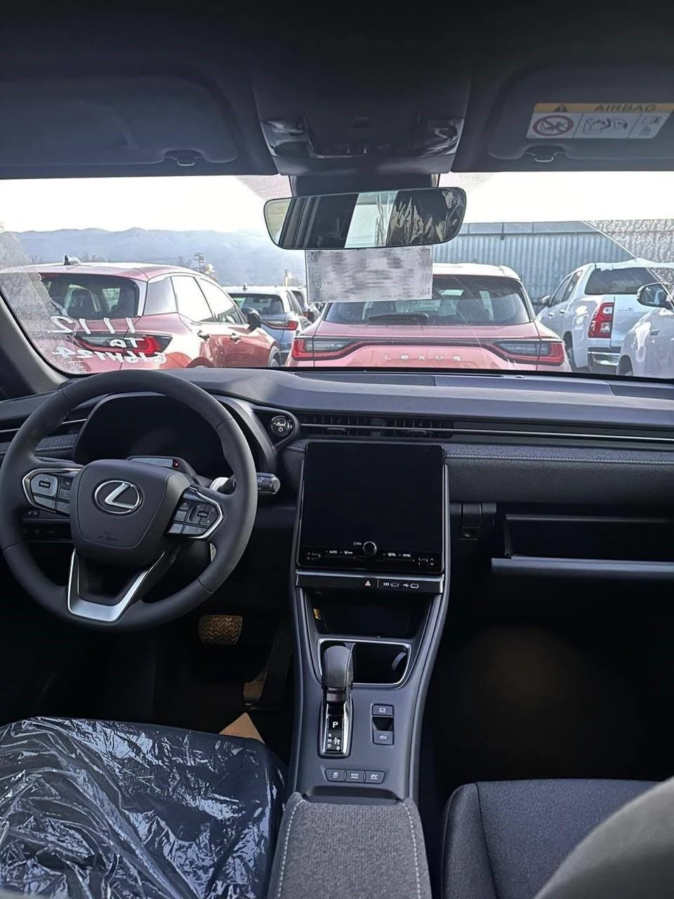 Lexus LBX, 2025г, передний привод, вариатор