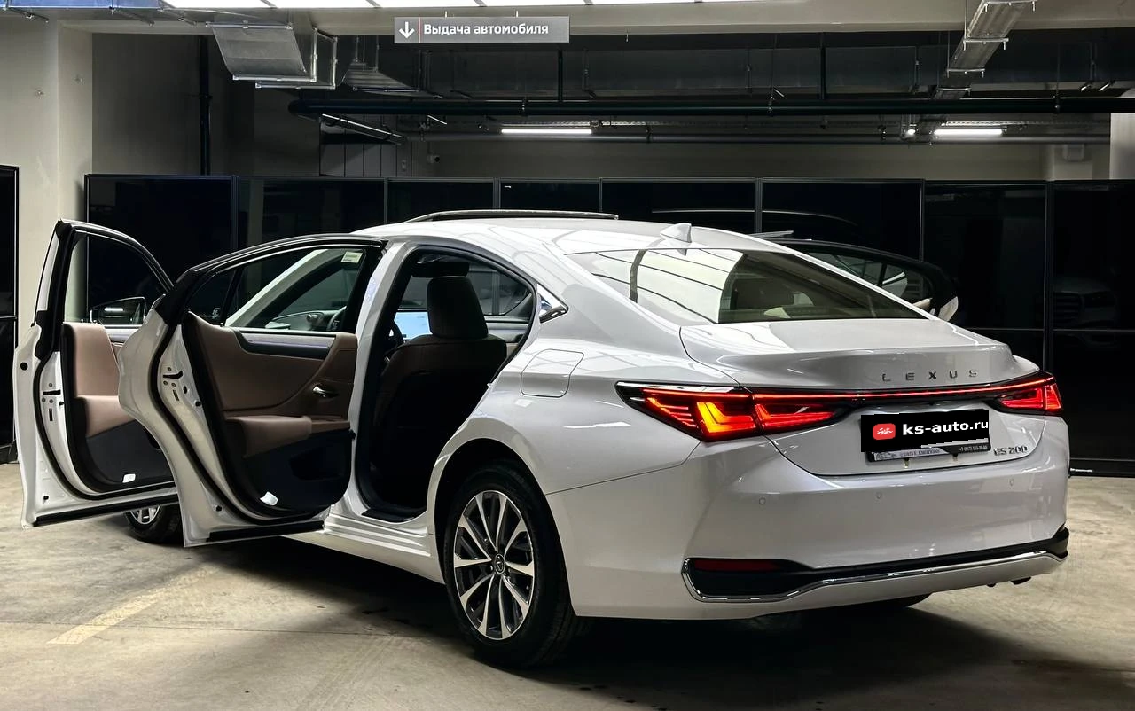 Lexus ES, 2025г, передний привод, вариатор