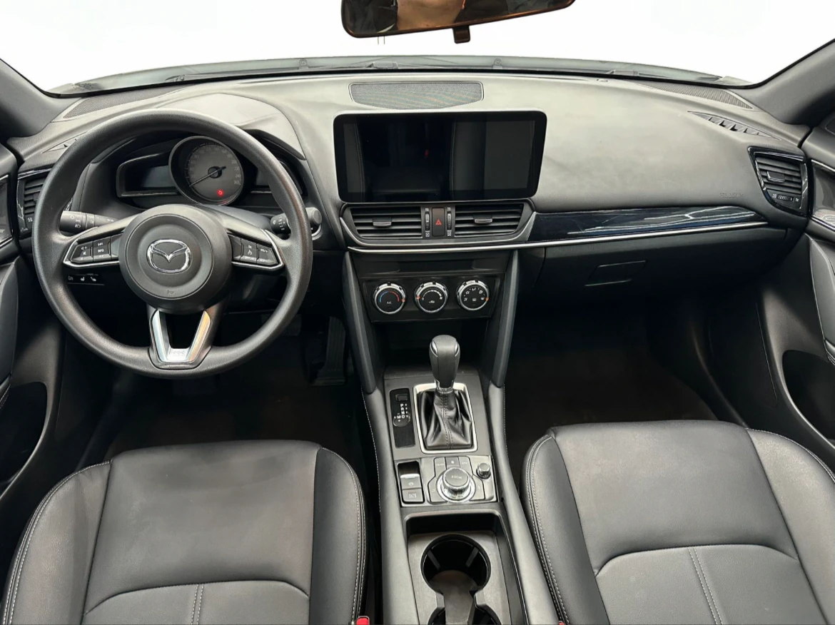 Mazda CX-4, 2023г, передний привод, автомат