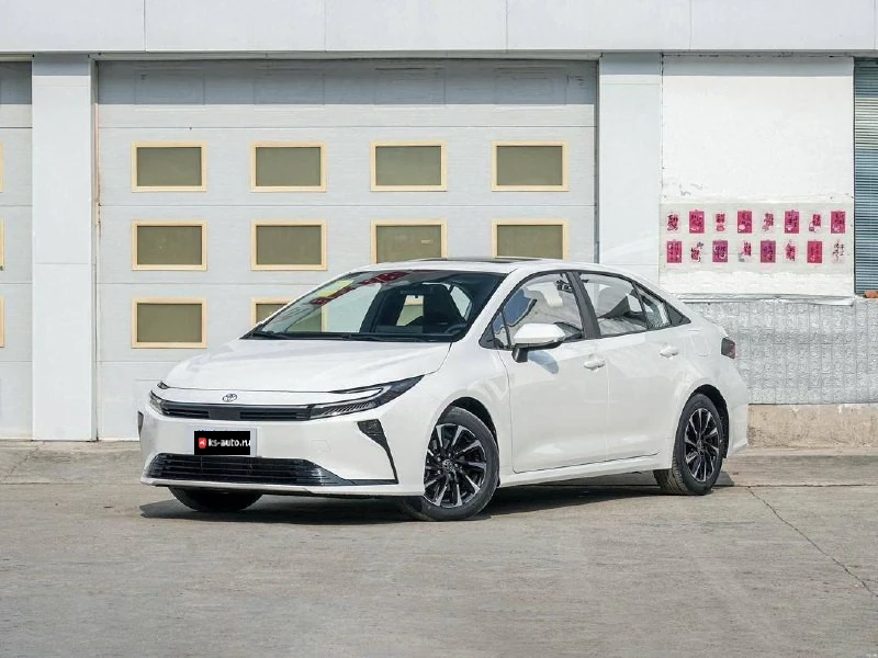 Toyota Corolla, 2025г, передний привод, вариатор