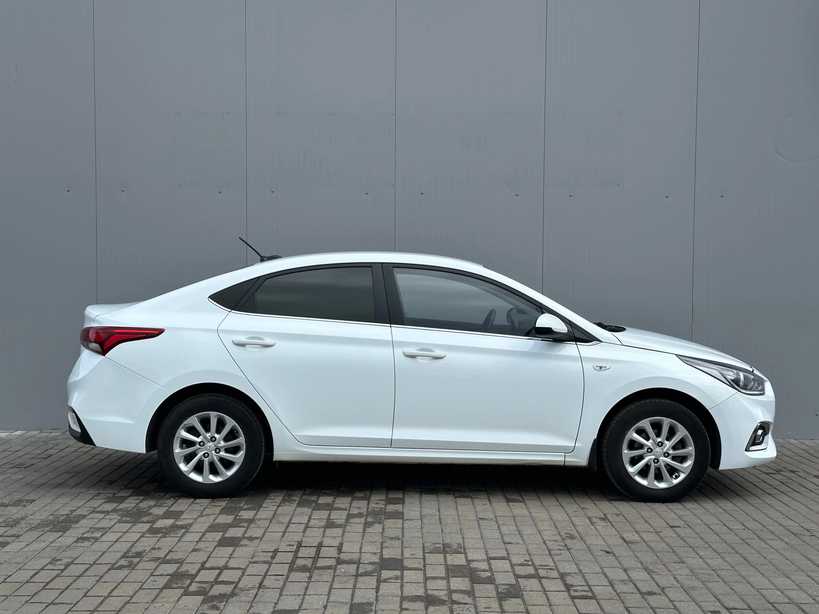 Hyundai Solaris, 2019г, передний привод, автомат