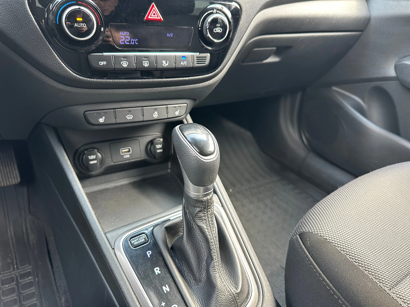 Hyundai Solaris, 2019г, передний привод, автомат