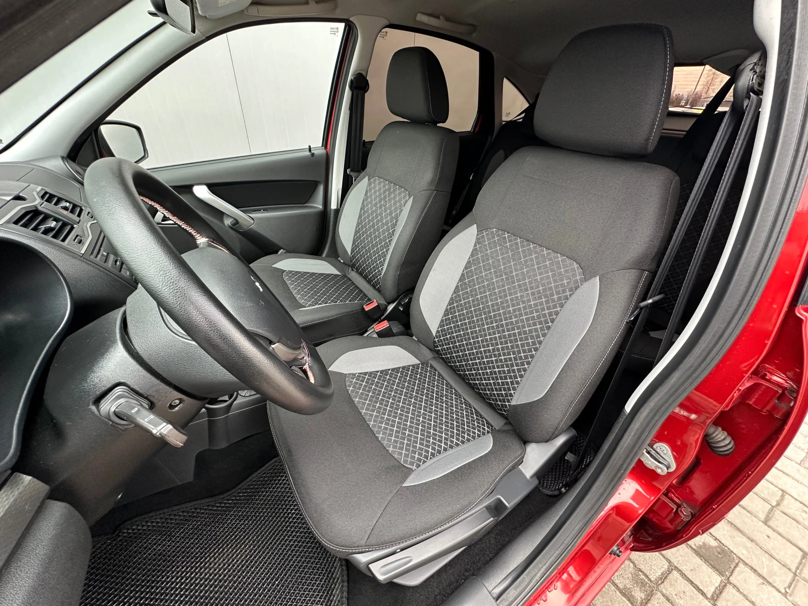 Lada (ВАЗ) Granta, 2020г, передний привод, робот