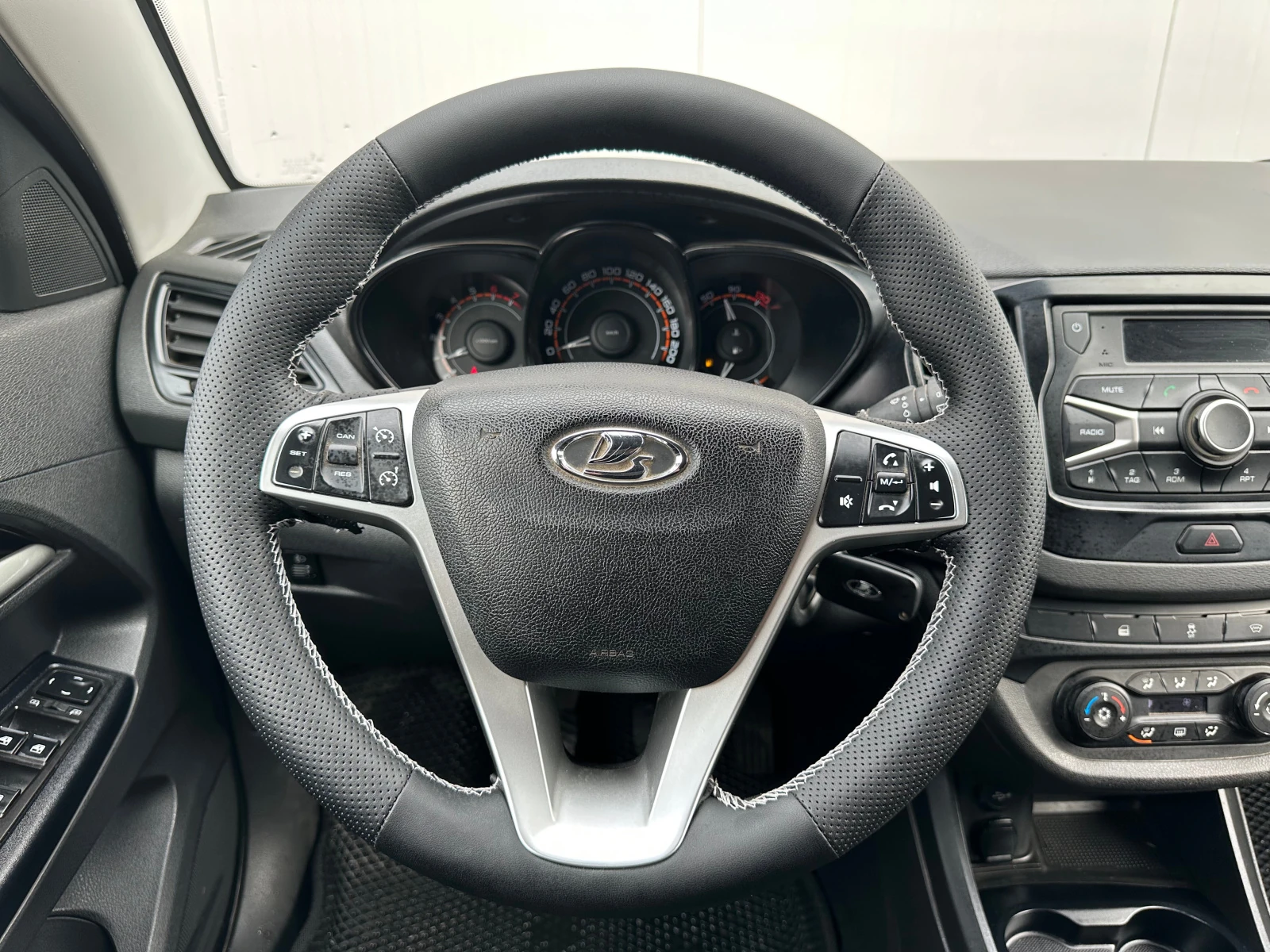 Lada (ВАЗ) Vesta, 2017г, передний привод, механика