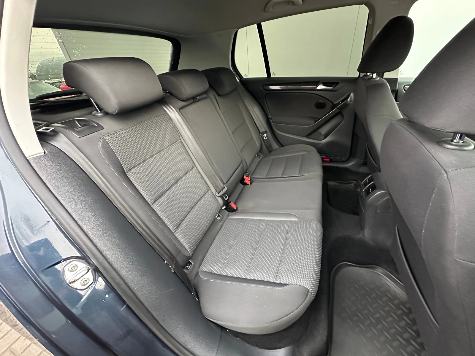 Volkswagen Golf, 2012г, передний привод, механика