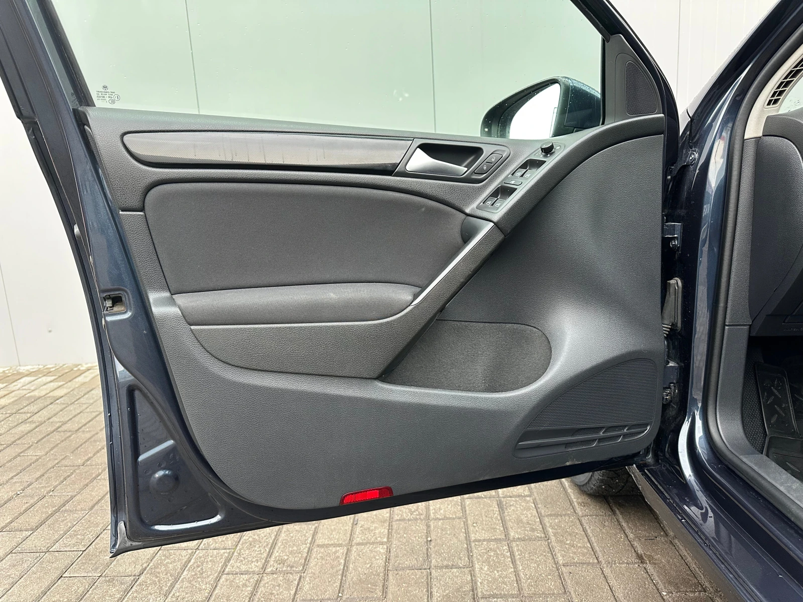 Volkswagen Golf, 2012г, передний привод, механика