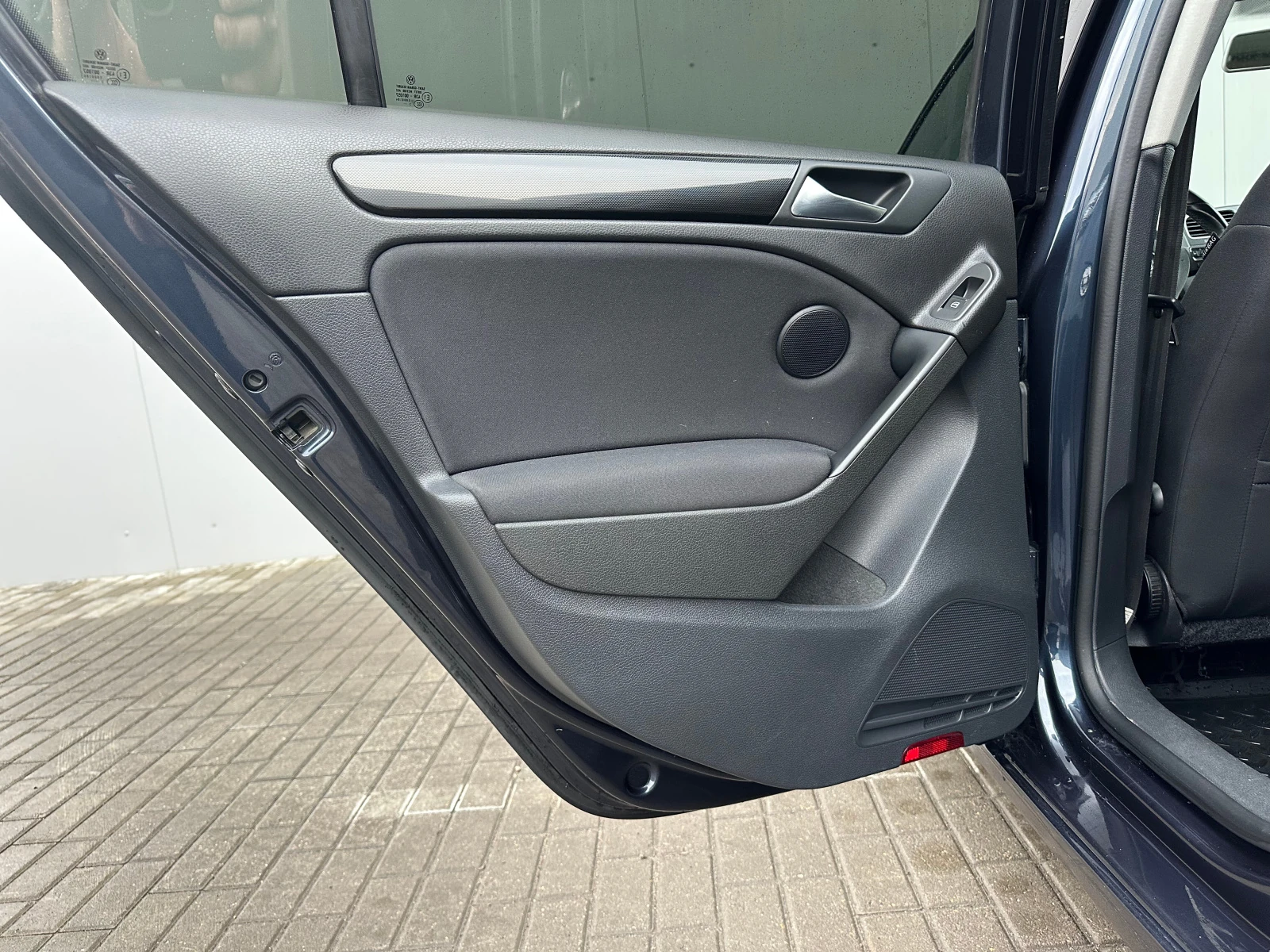 Volkswagen Golf, 2012г, передний привод, механика