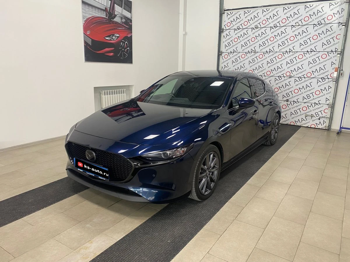 Mazda 3, 2021г., передний привод, автомат