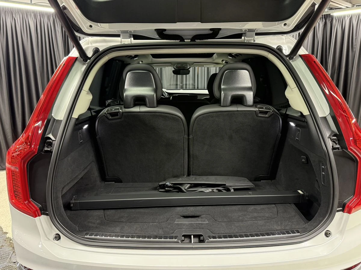 Volvo XC90, 2022г, полный привод, автомат