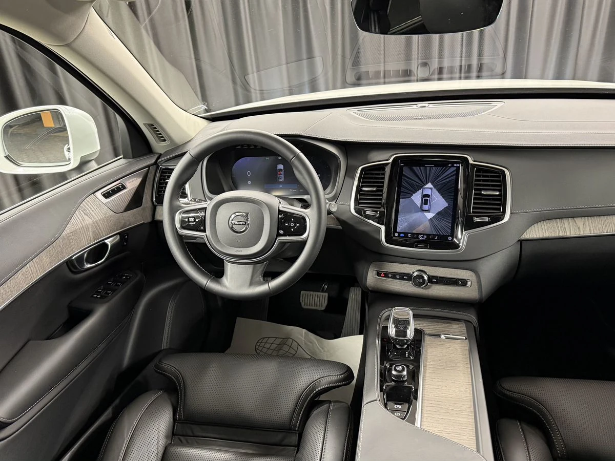 Volvo XC90, 2022г, полный привод, автомат