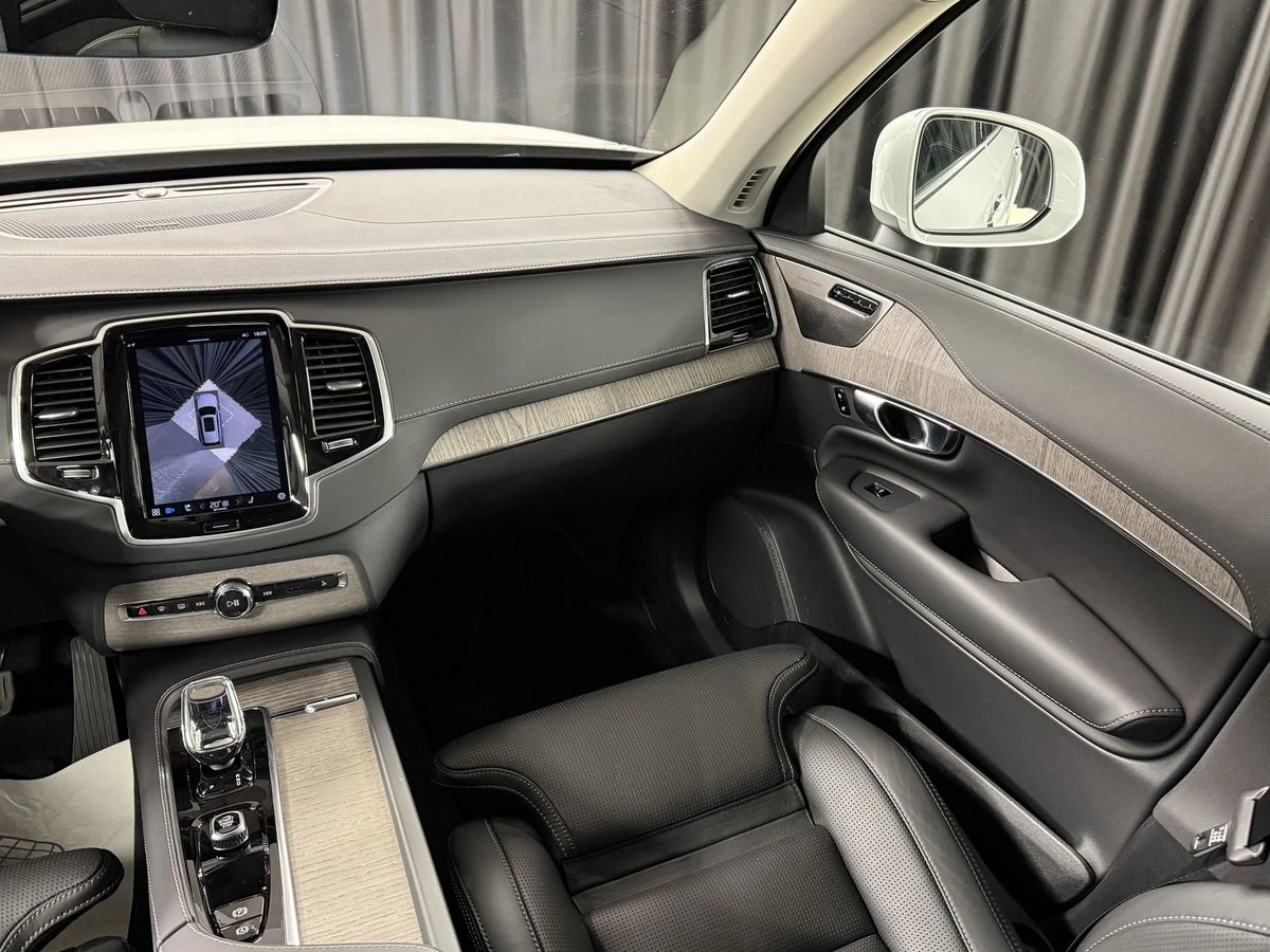 Volvo XC90, 2022г, полный привод, автомат