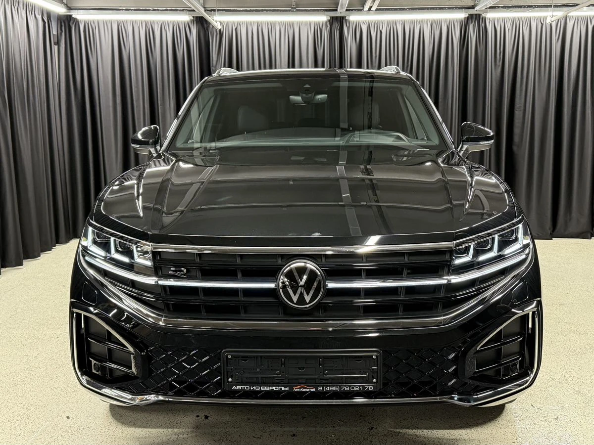 Volkswagen Touareg, 2025г, полный привод, автомат