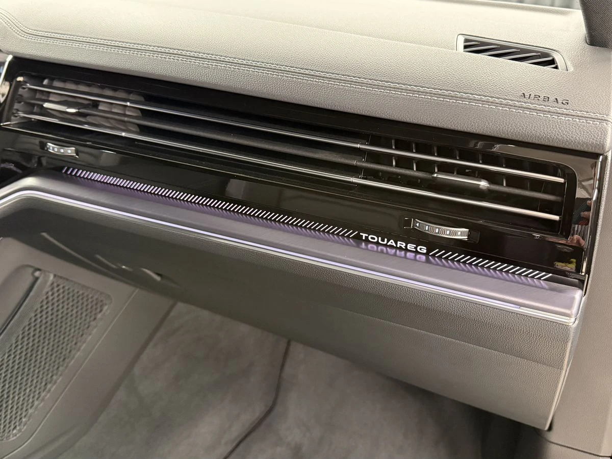 Volkswagen Touareg, 2025г, полный привод, автомат