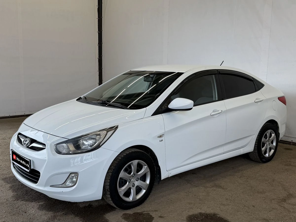 Hyundai Solaris, 2013г, передний привод, автомат