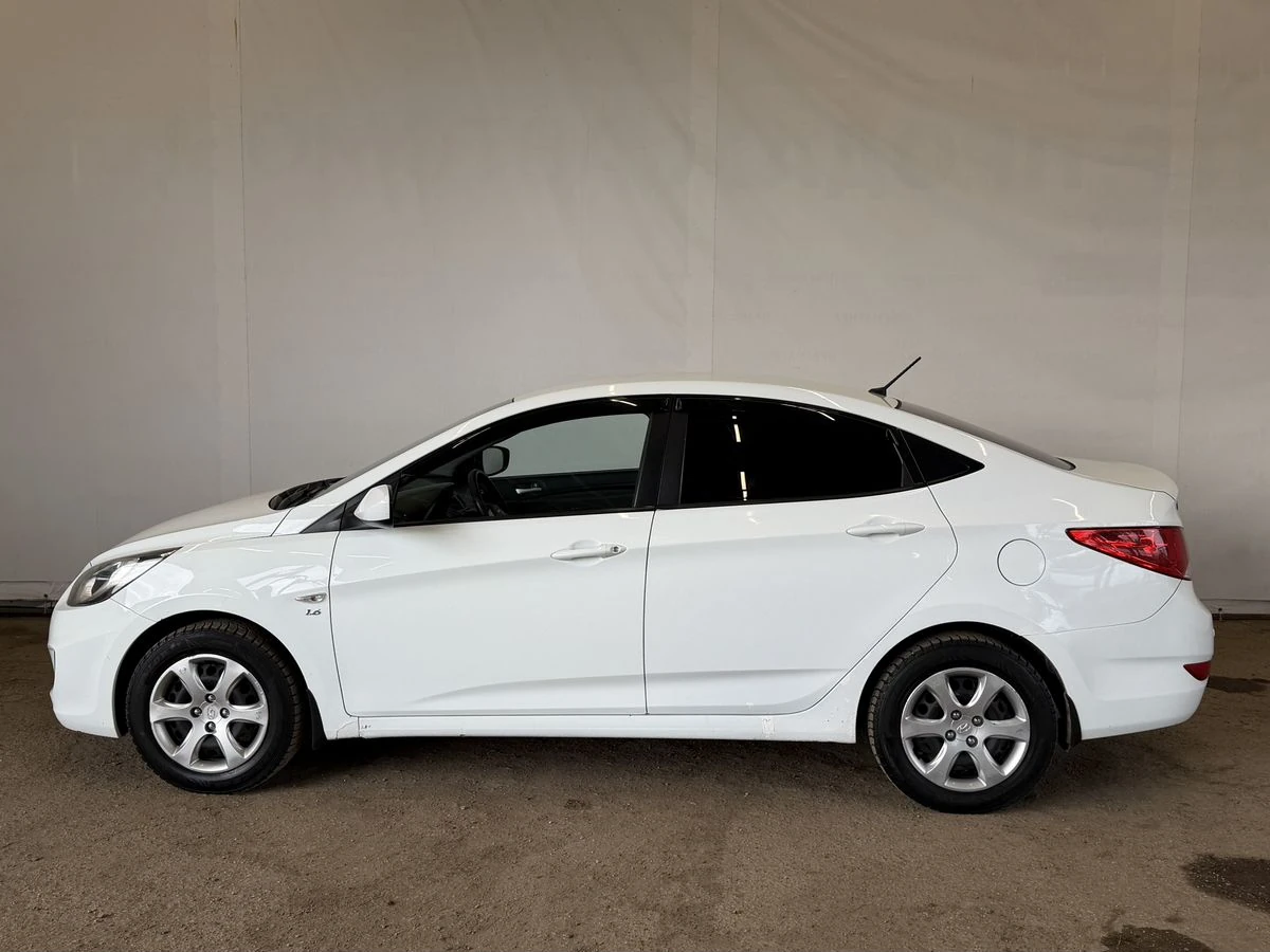 Hyundai Solaris, 2013г, передний привод, автомат