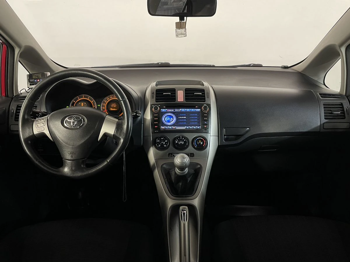 Toyota Auris, 2007г, передний привод, механика