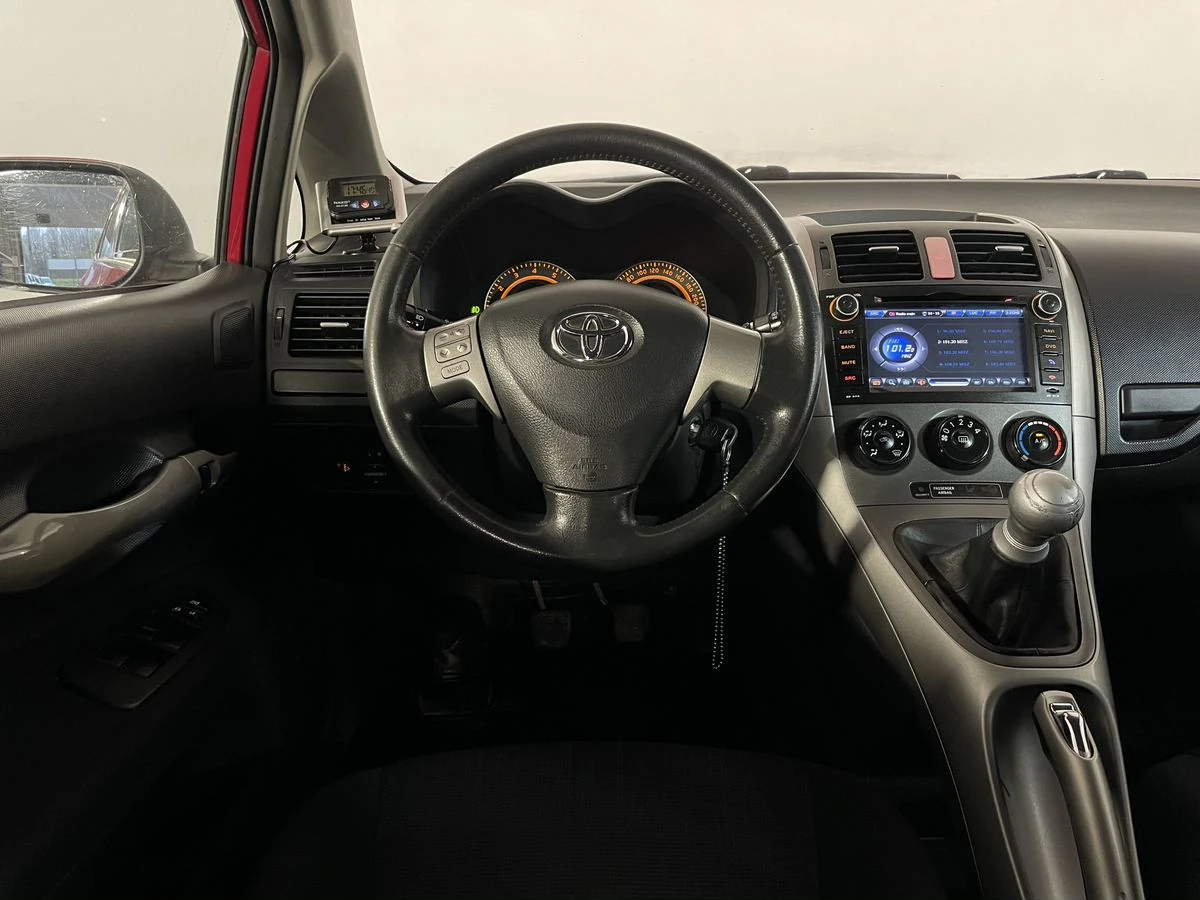 Toyota Auris, 2007г, передний привод, механика