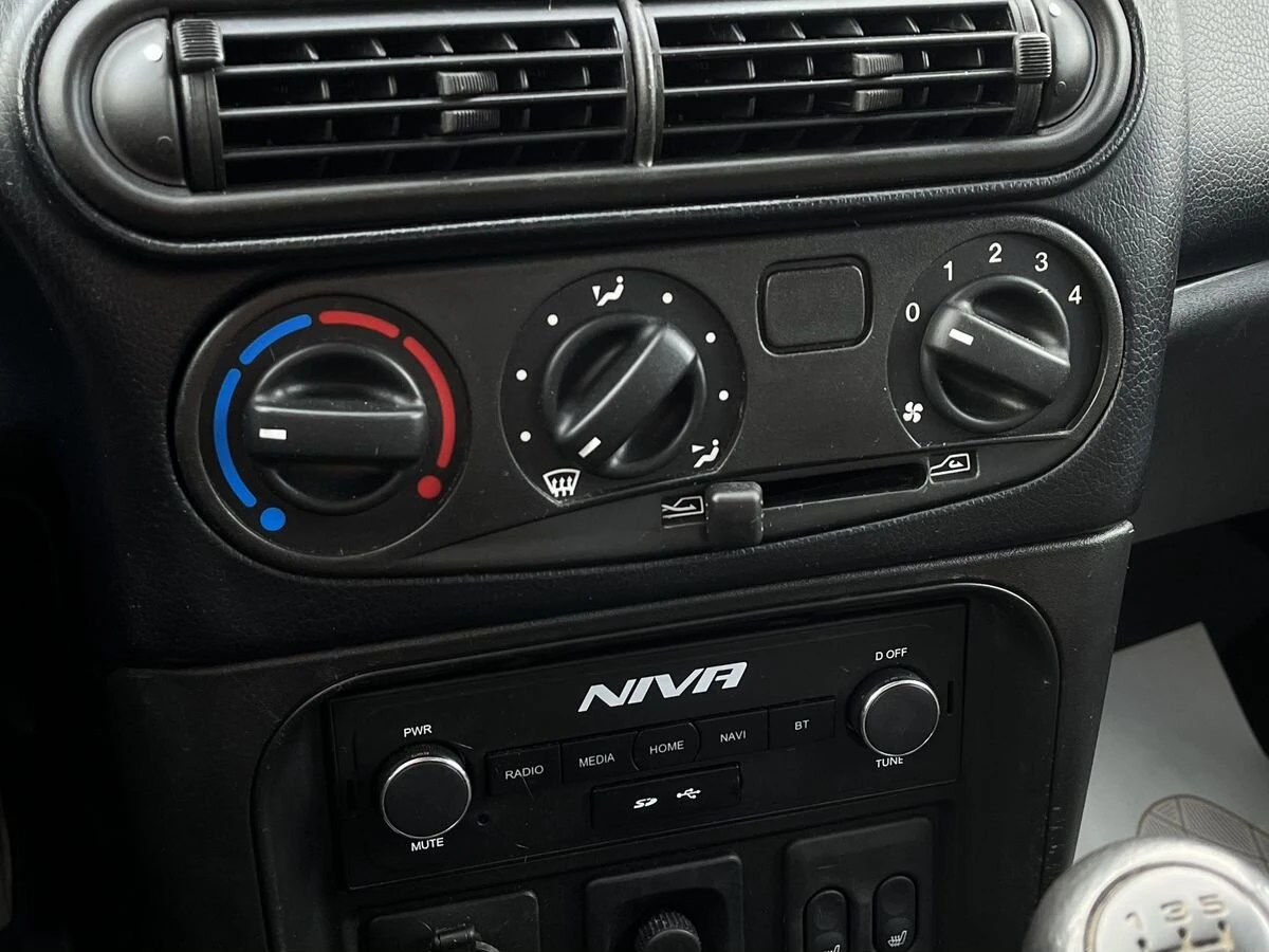 Lada (ВАЗ) Niva, 2020г, полный привод, механика