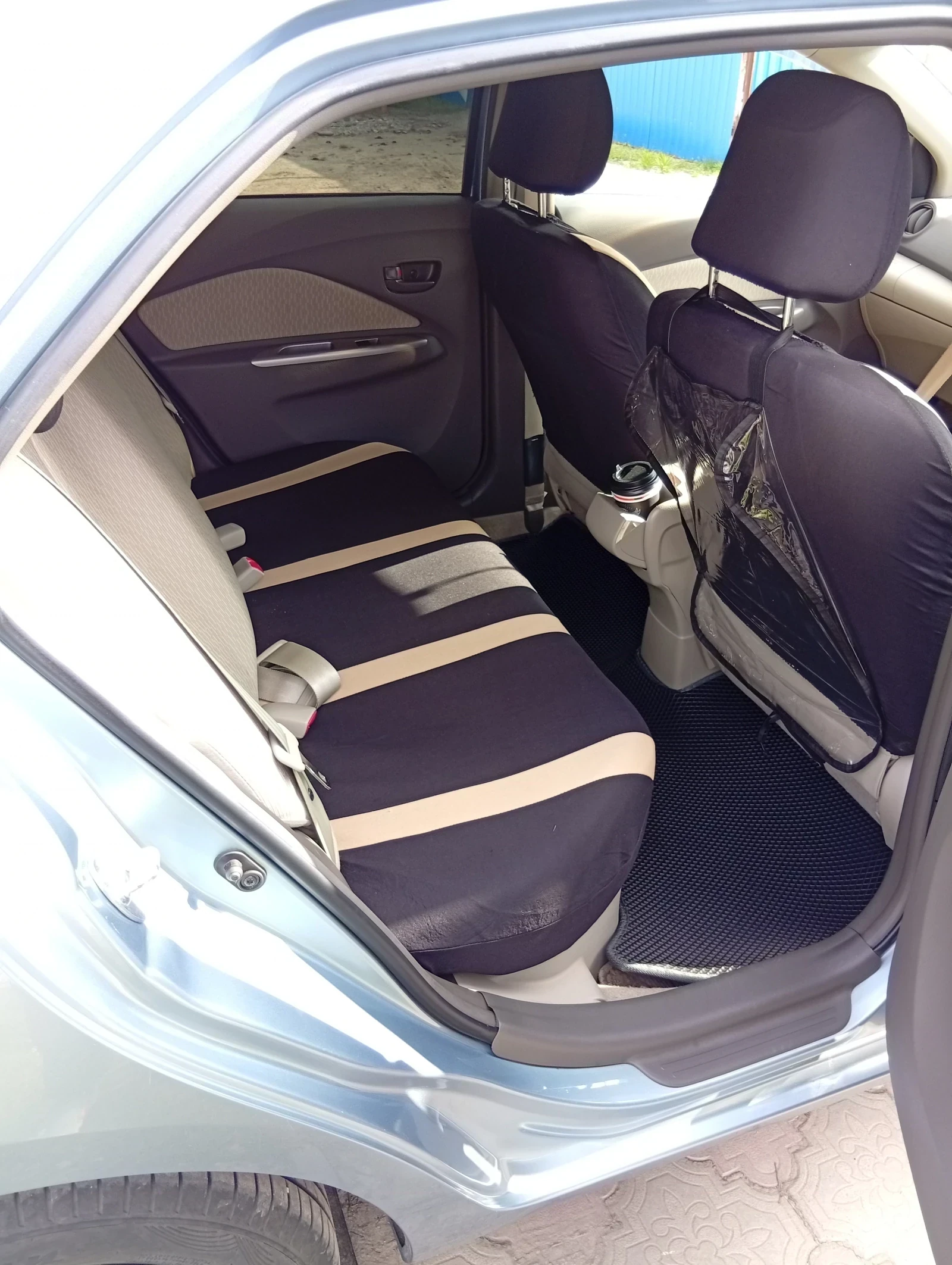 Toyota Belta, 2010г, передний привод, вариатор