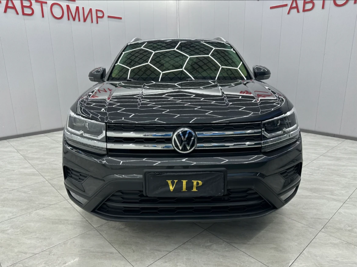 Volkswagen Tharu, 2022г, передний привод, робот