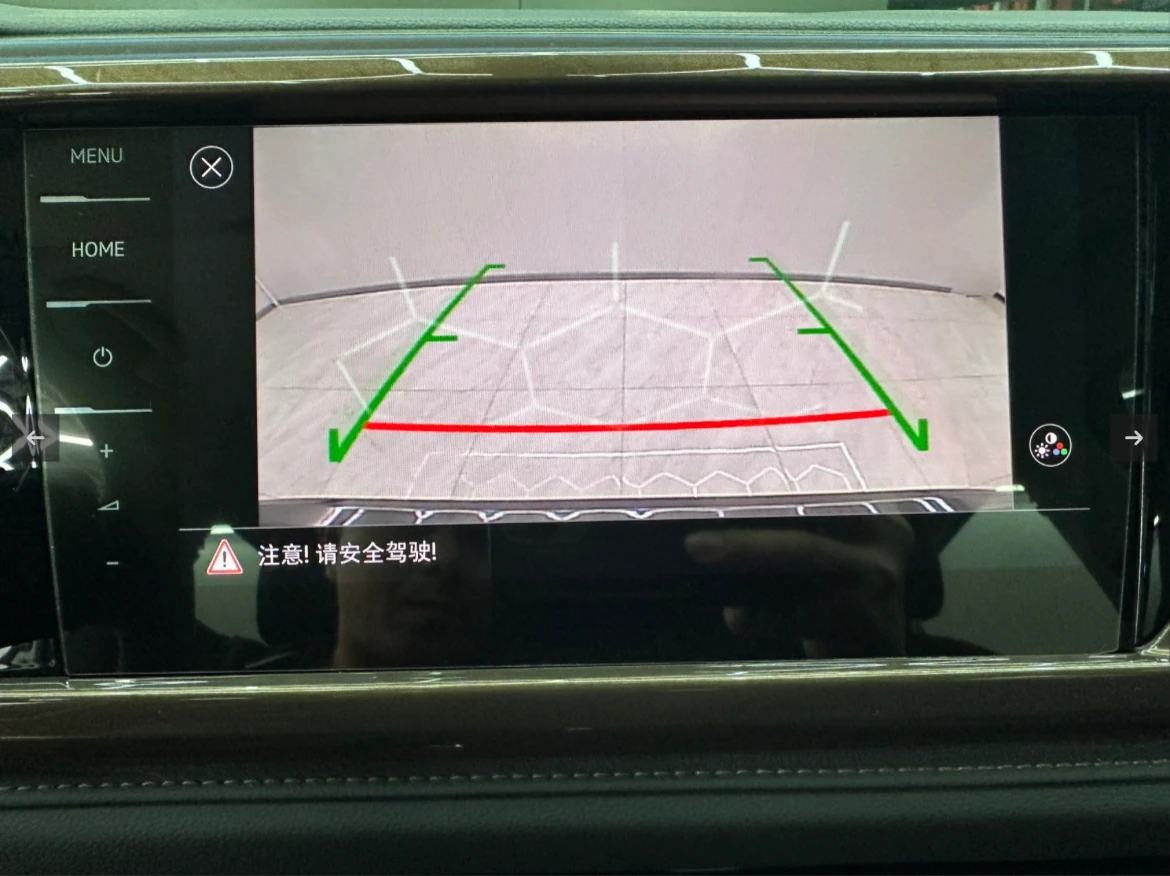 Volkswagen Tharu, 2022г, передний привод, робот