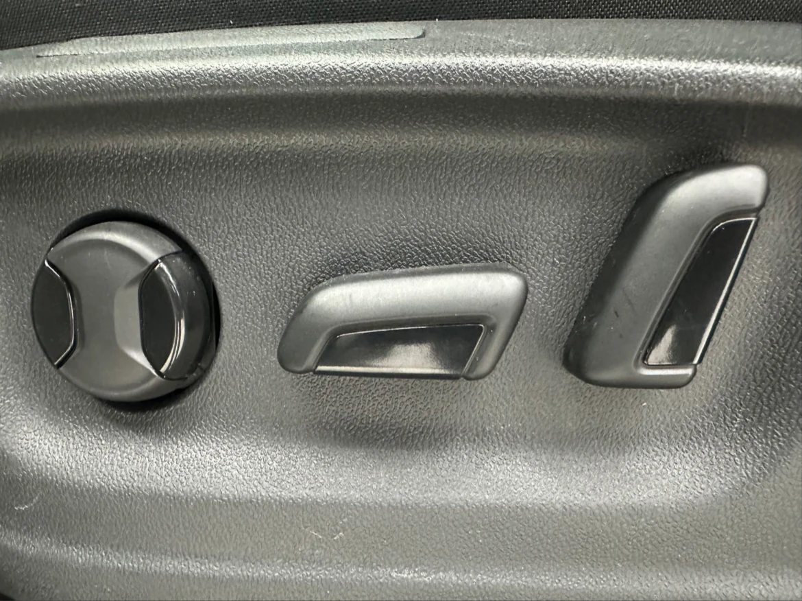 Volkswagen Tharu, 2022г, передний привод, робот