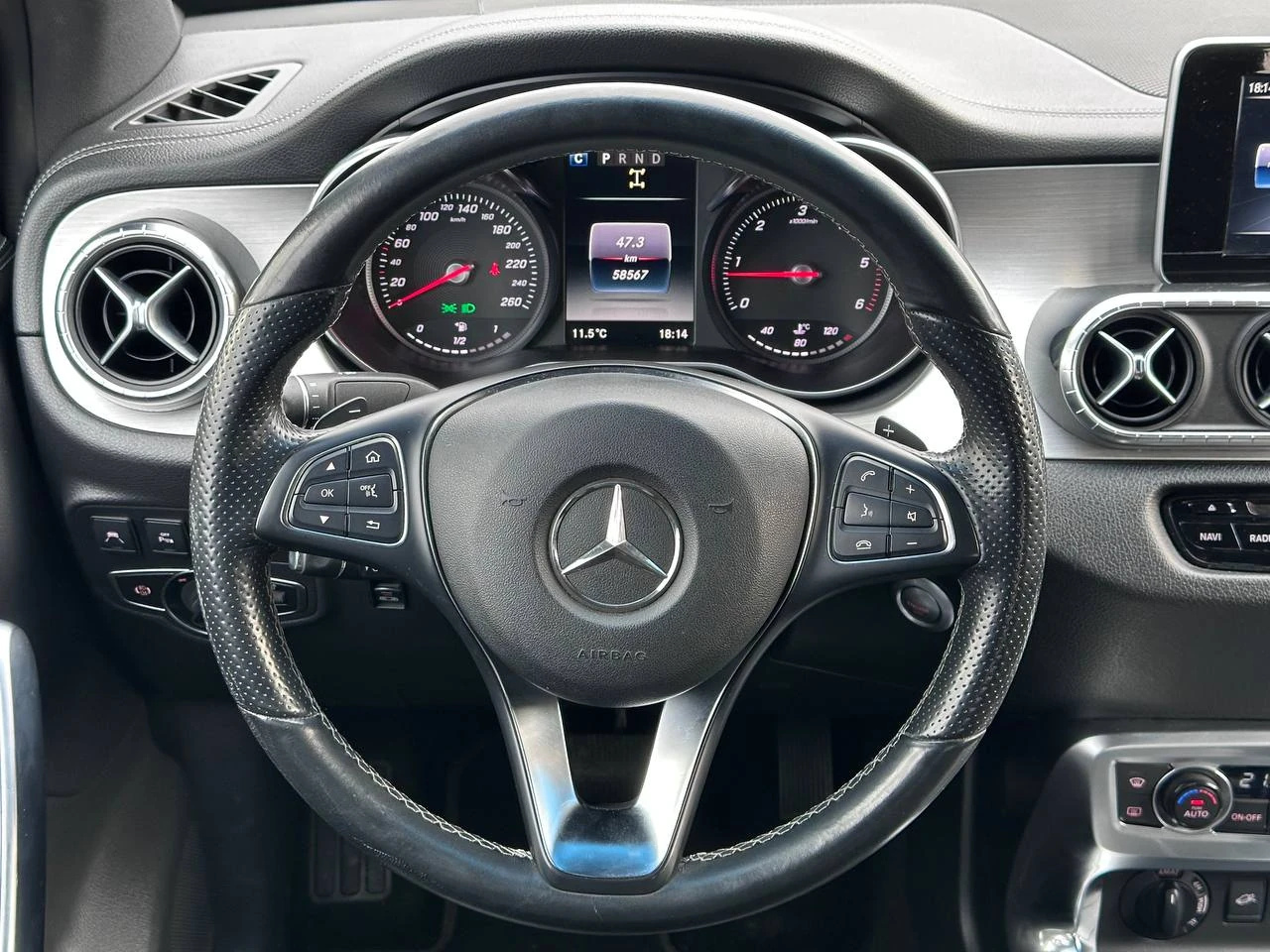 Mercedes-Benz X-Class, 2018г, полный привод, автомат